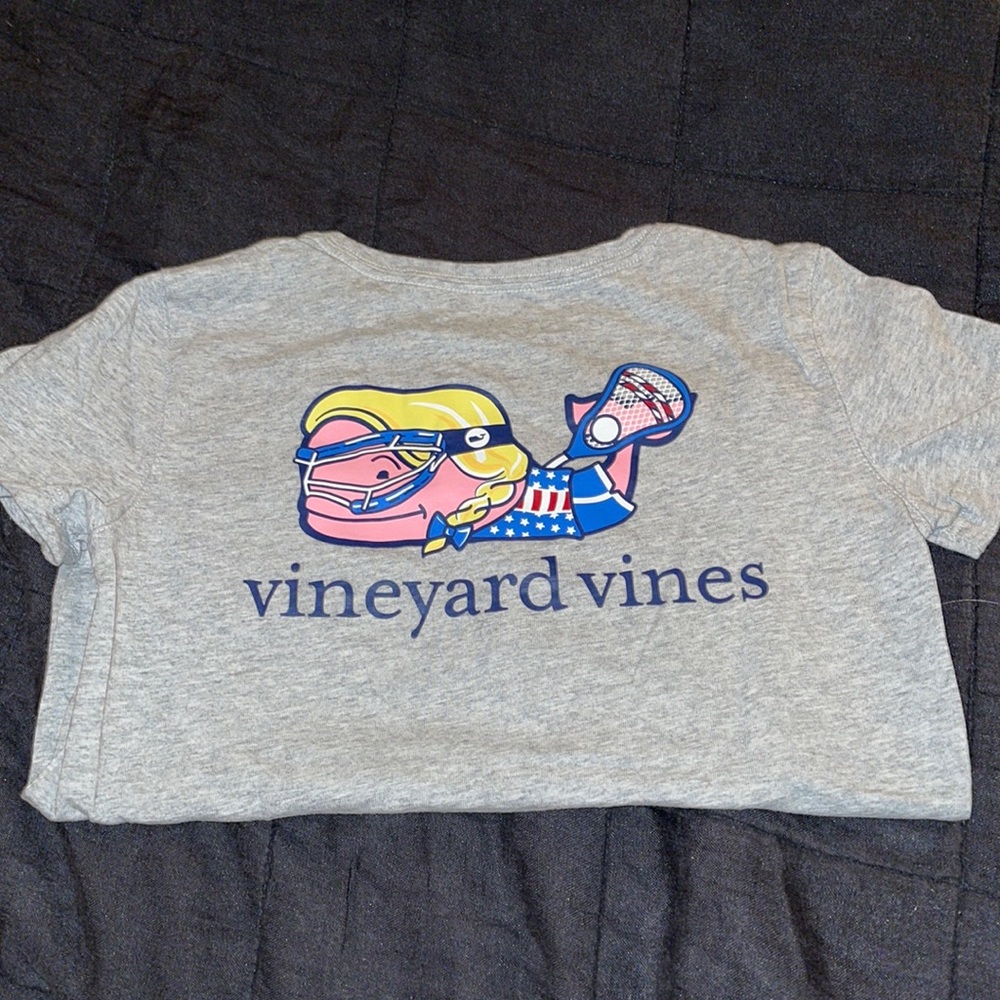 Girls Vineyard Vines Lacrosse t-shirt. Size 10-12 (M)